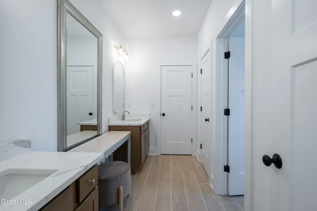 $769,000 | 1613 Best Road, North Greenbush, NY 12144