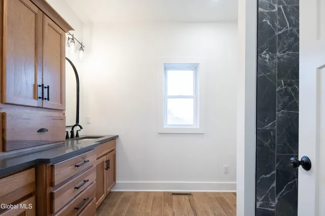 $769,000 | 1613 Best Road, North Greenbush, NY 12144