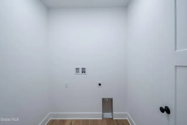 $769,000 | 1613 Best Road, North Greenbush, NY 12144