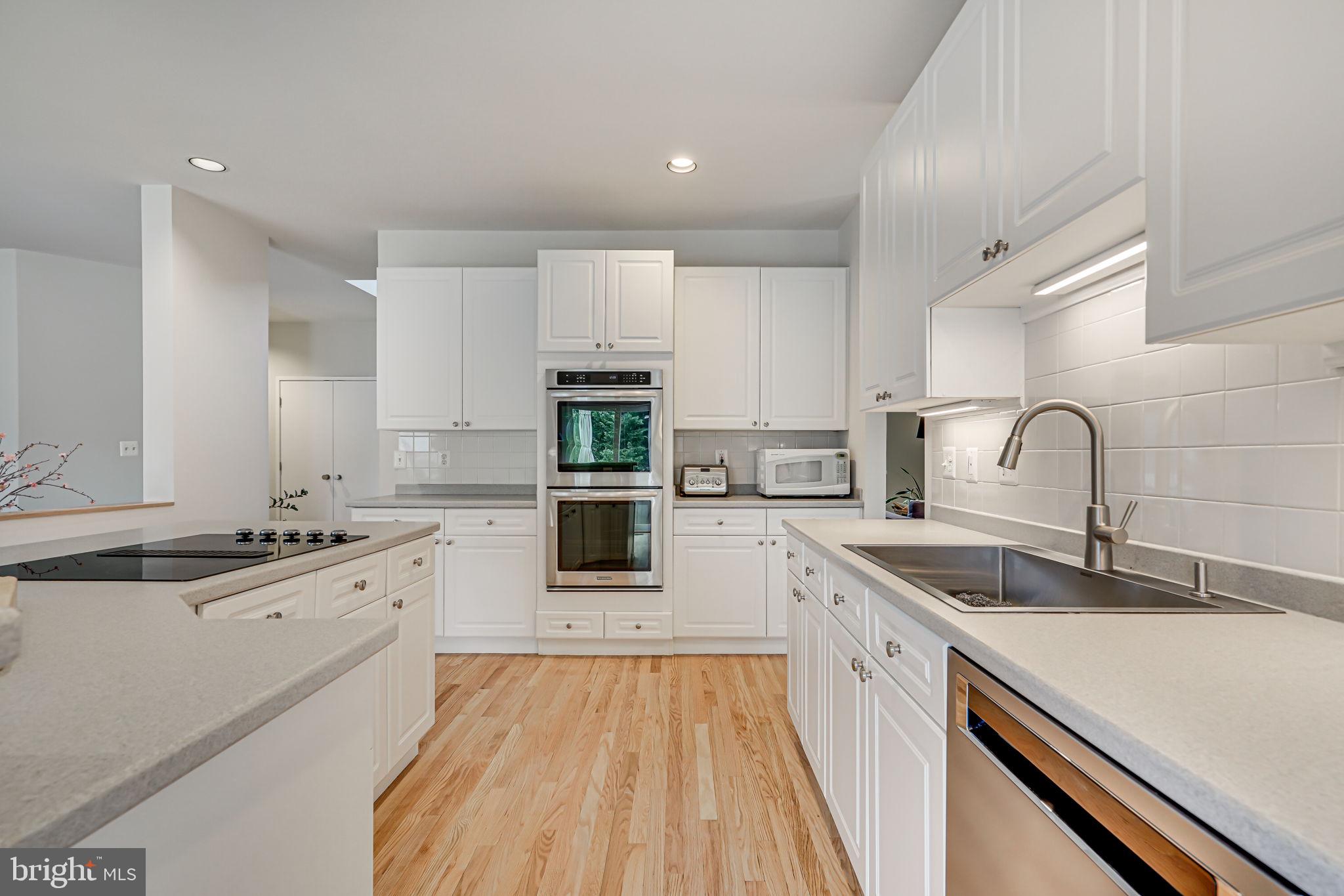 2010 Beacon Place Reston, VA 20191 - Photo 15 of 61