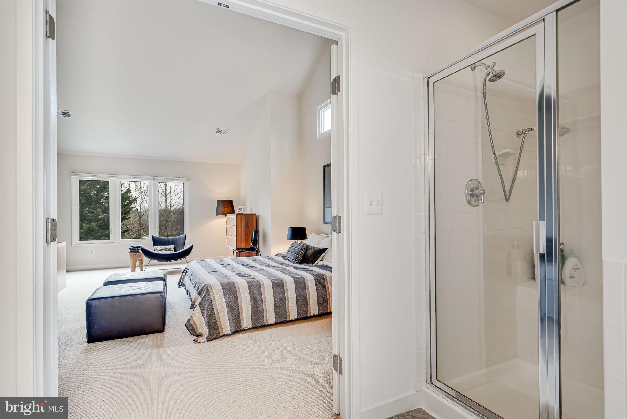 2010 Beacon Place Reston, VA 20191 - Photo 36 of 61