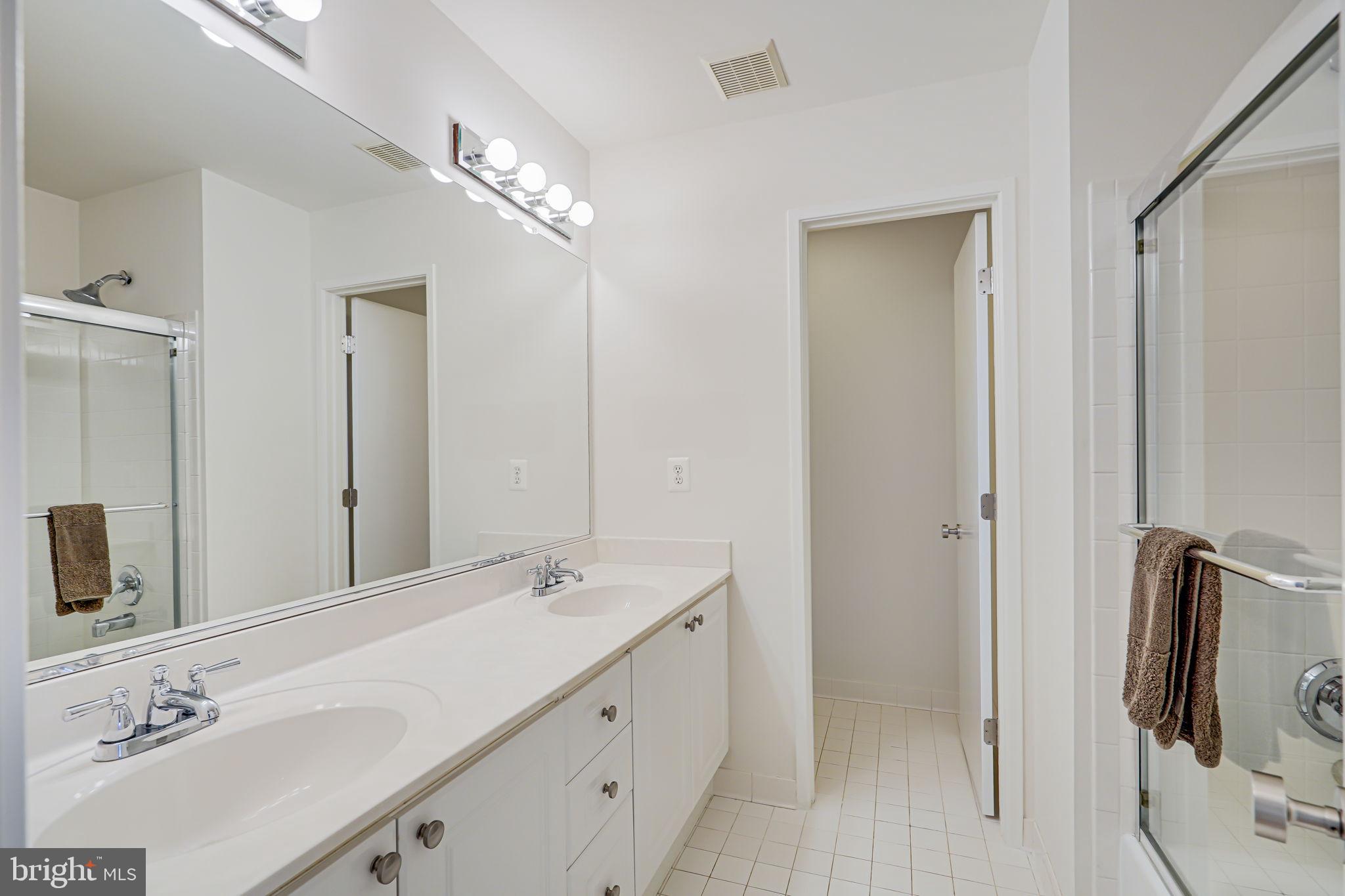 2010 Beacon Place Reston, VA 20191 - Photo 43 of 61
