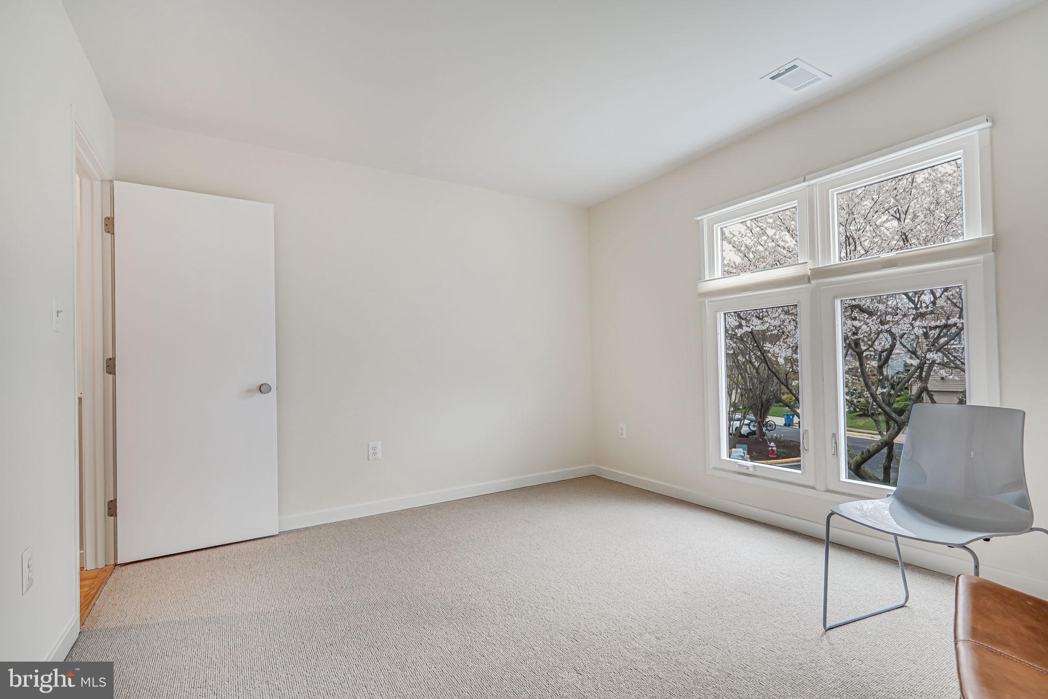 2010 Beacon Place Reston, VA 20191 - Photo 45 of 61