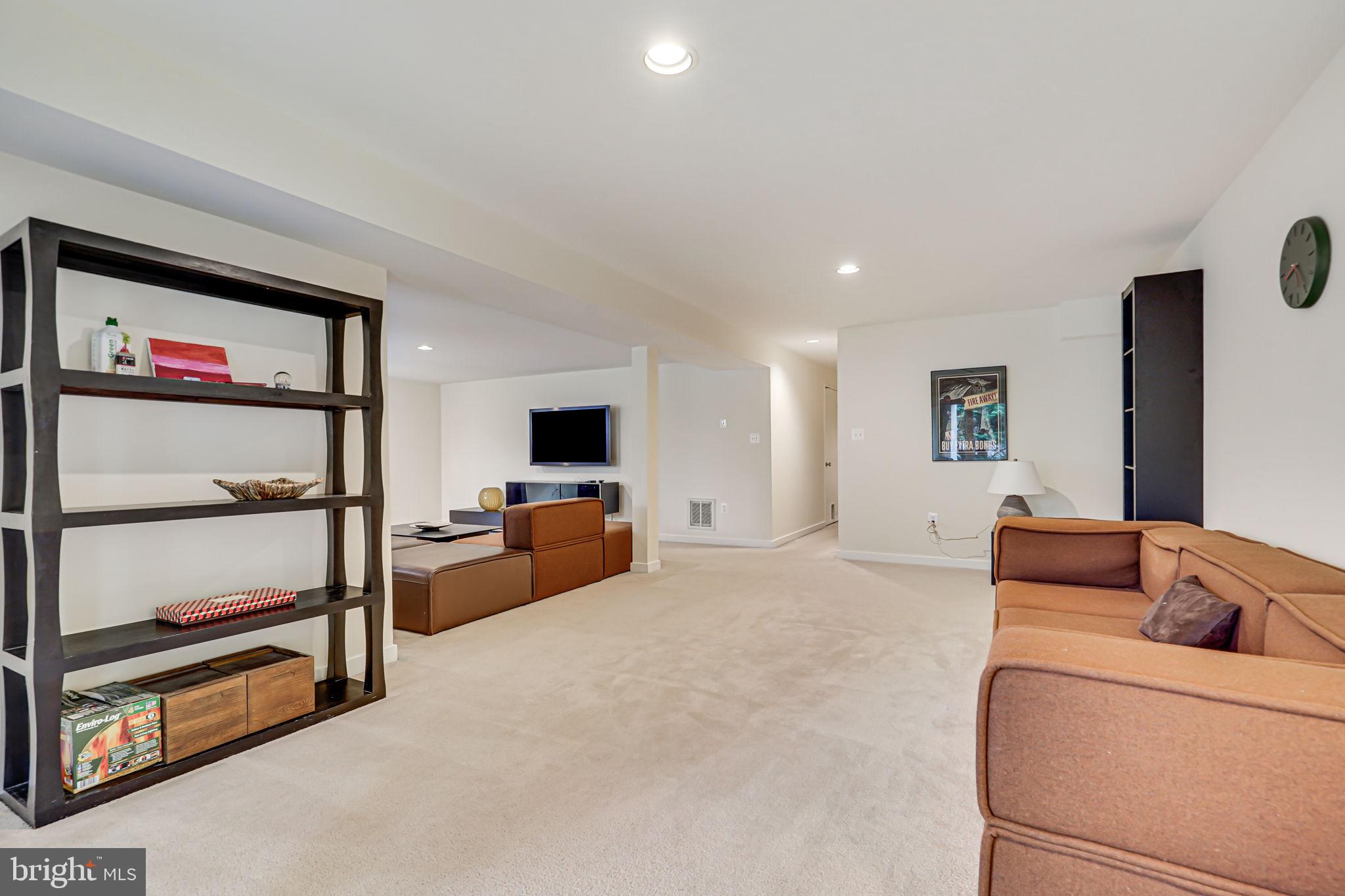 2010 Beacon Place Reston, VA 20191 - Photo 49 of 61