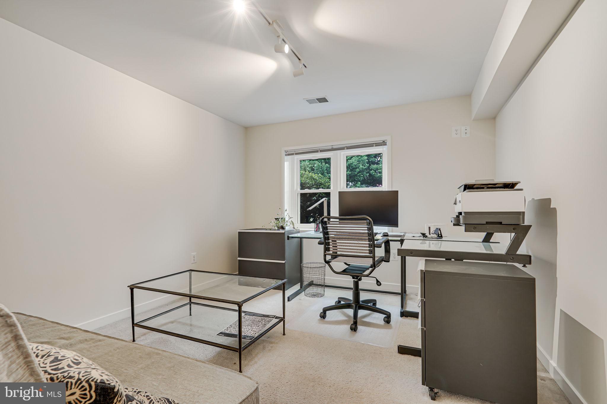 2010 Beacon Place Reston, VA 20191 - Photo 55 of 61