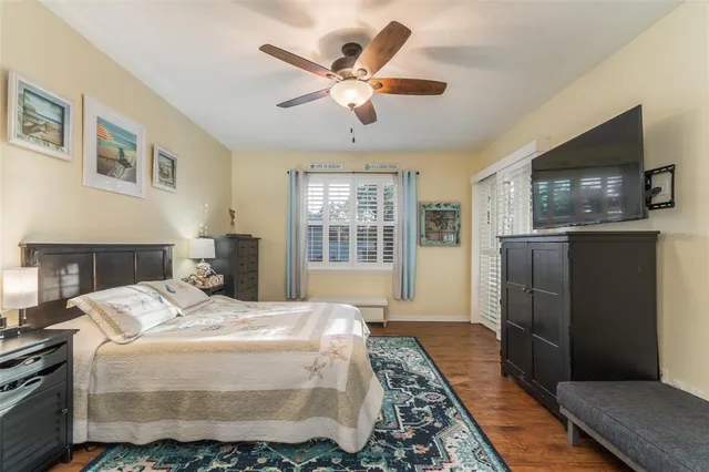 $579,500 | 2807 Commonwealth Avenue, Valrico, FL 33594