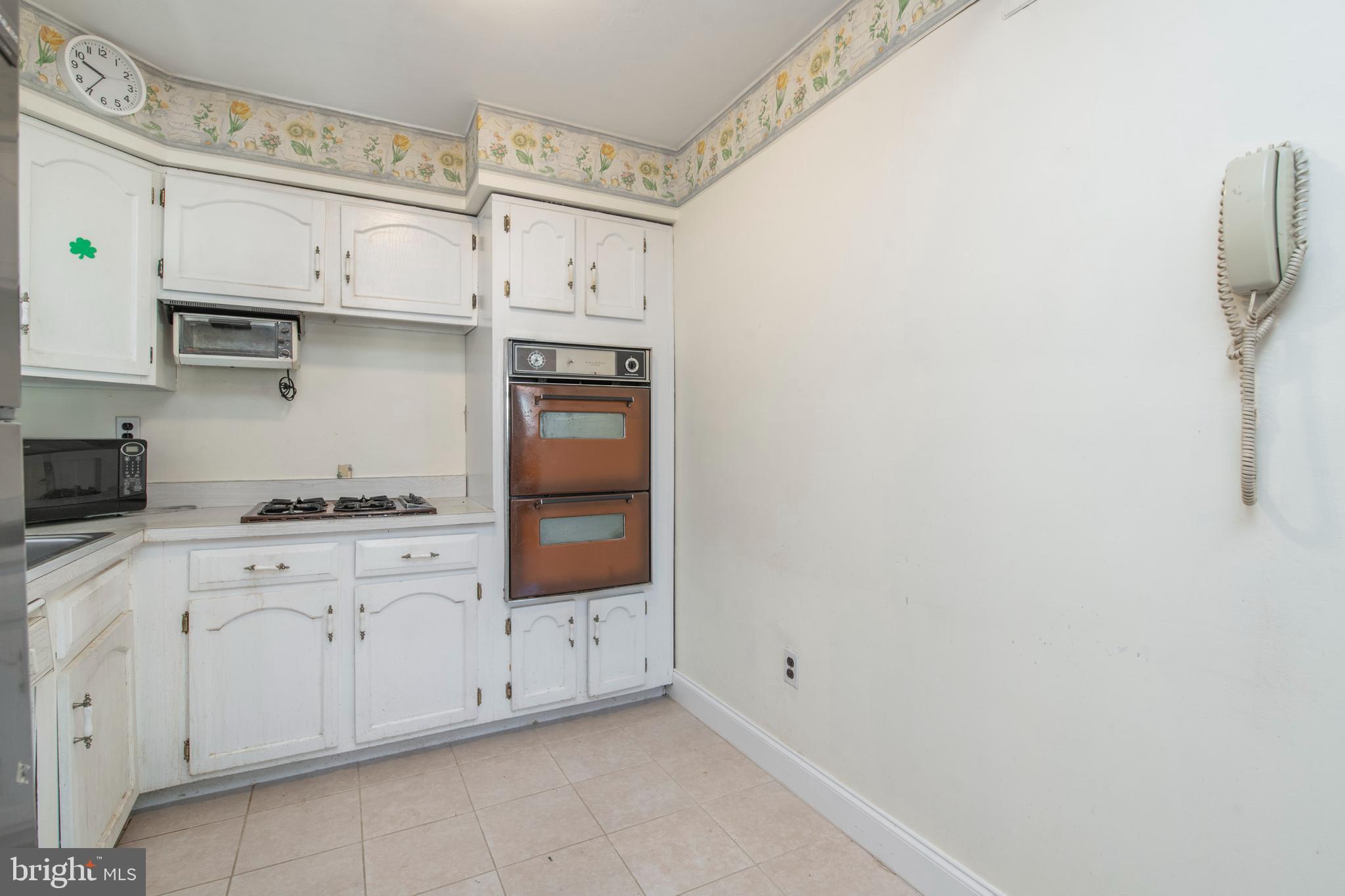 9781 Hilspach Street Philadelphia, PA 19115 - Photo 11 of 40