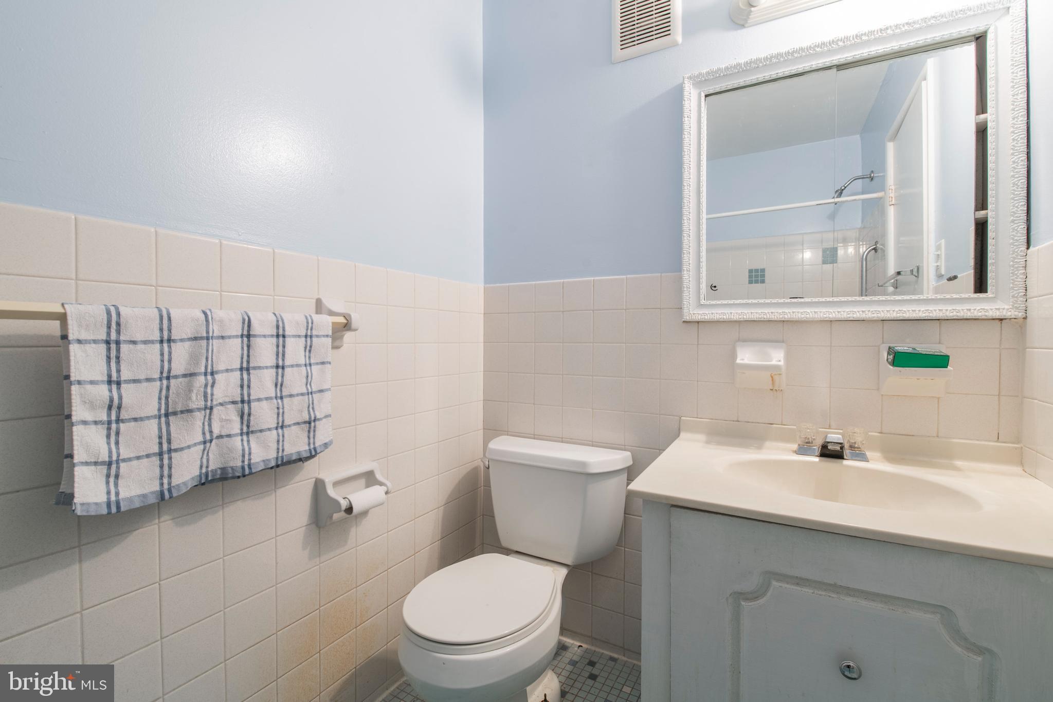 9781 Hilspach Street Philadelphia, PA 19115 - Photo 13 of 40