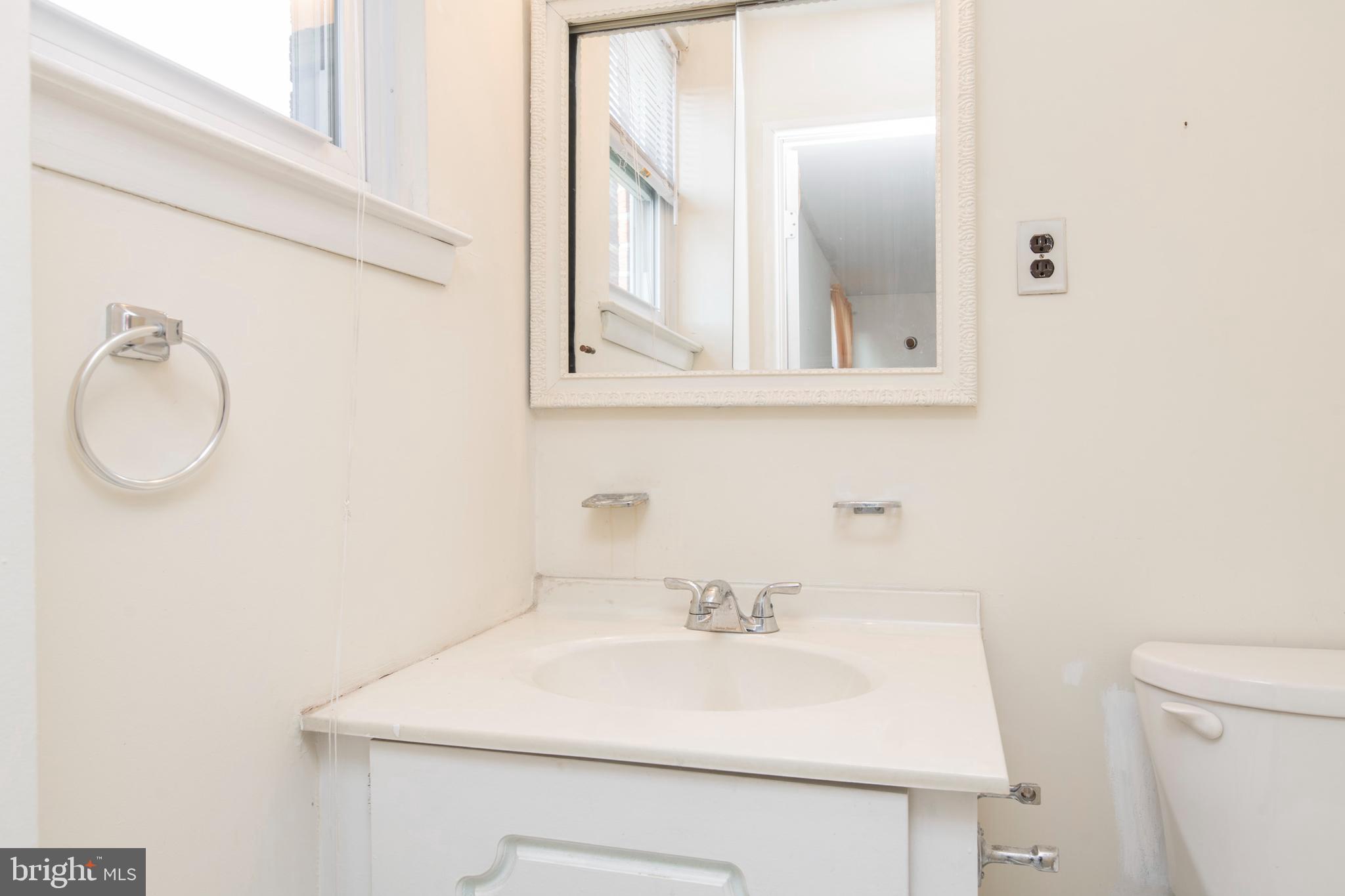 9781 Hilspach Street Philadelphia, PA 19115 - Photo 16 of 40