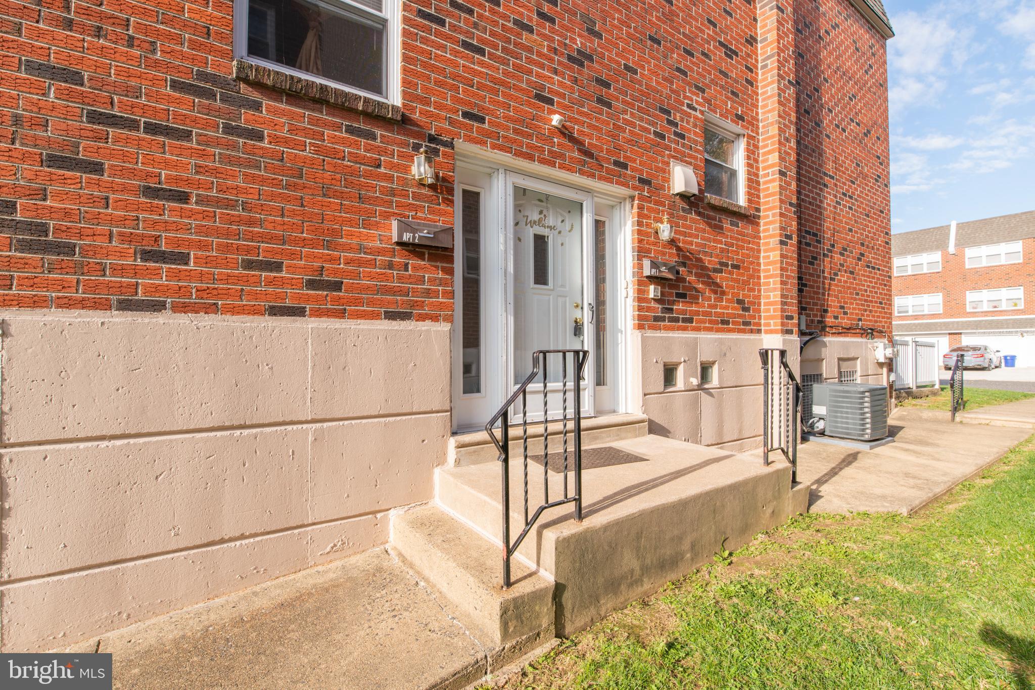 9781 Hilspach Street Philadelphia, PA 19115 - Photo 4 of 40