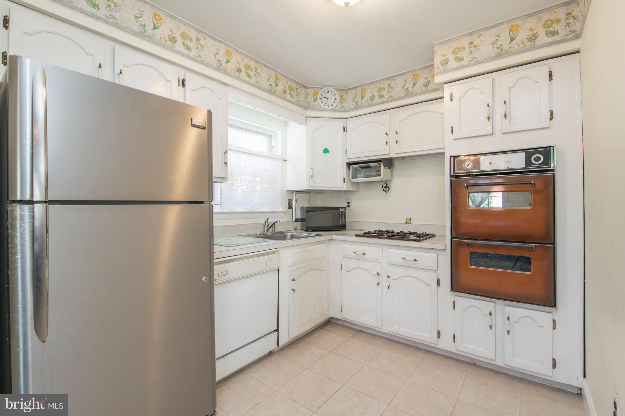 9781 Hilspach Street Philadelphia, PA 19115 - Photo 10 of 40