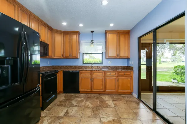 $2,400 | 4166 Gator Trace Villas Circle, Unit B, Fort Pierce, FL 34982