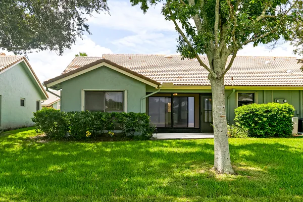$2,400 | 4166 Gator Trace Villas Circle, Unit B, Fort Pierce, FL 34982