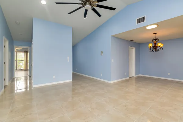 $2,400 | 4166 Gator Trace Villas Circle, Unit B, Fort Pierce, FL 34982