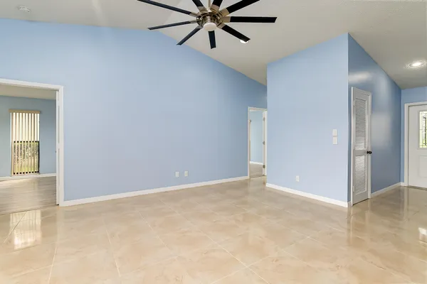 $2,400 | 4166 Gator Trace Villas Circle, Unit B, Fort Pierce, FL 34982