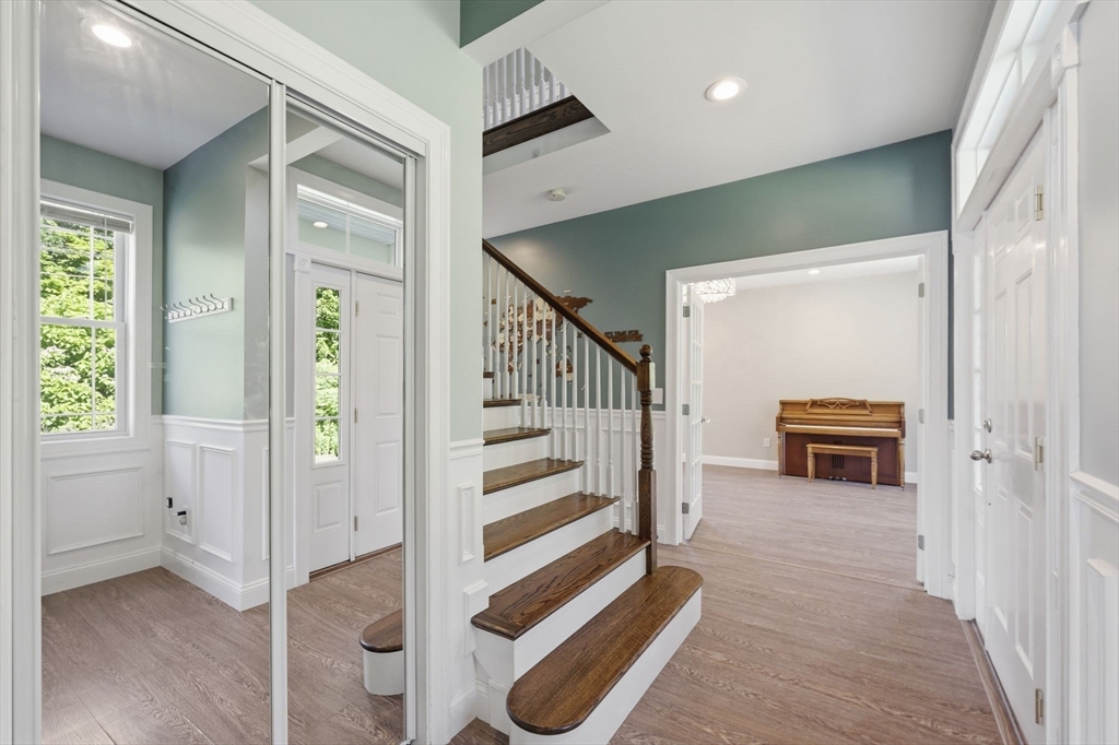17 Russellville Road Westfield, MA 01085 - Photo 12 of 38