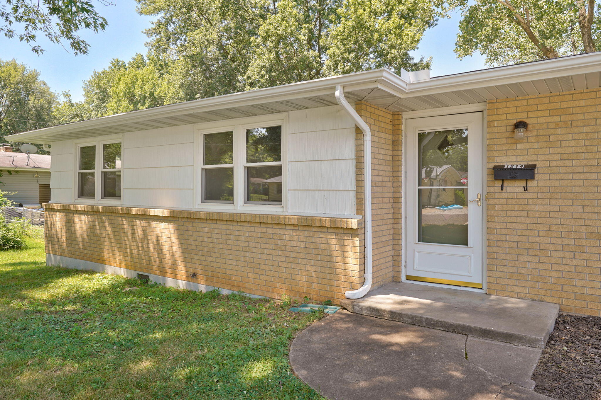 1214 7th Street Monett, MO 65708 - Photo 4 of 31 1214 7th St-4