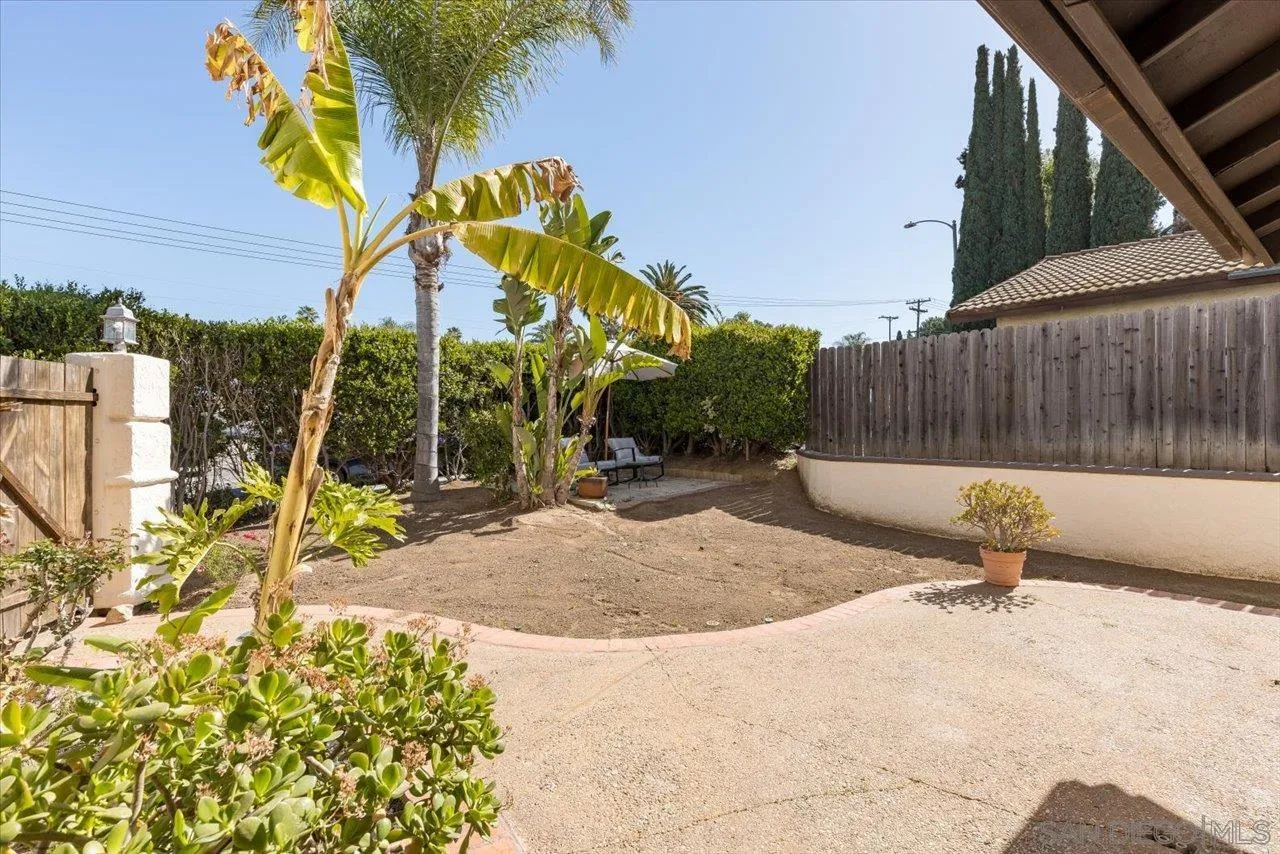 1811 Rock Springs Road San Marcos, CA 92069 - Photo 6 of 35 Gallery Image 6