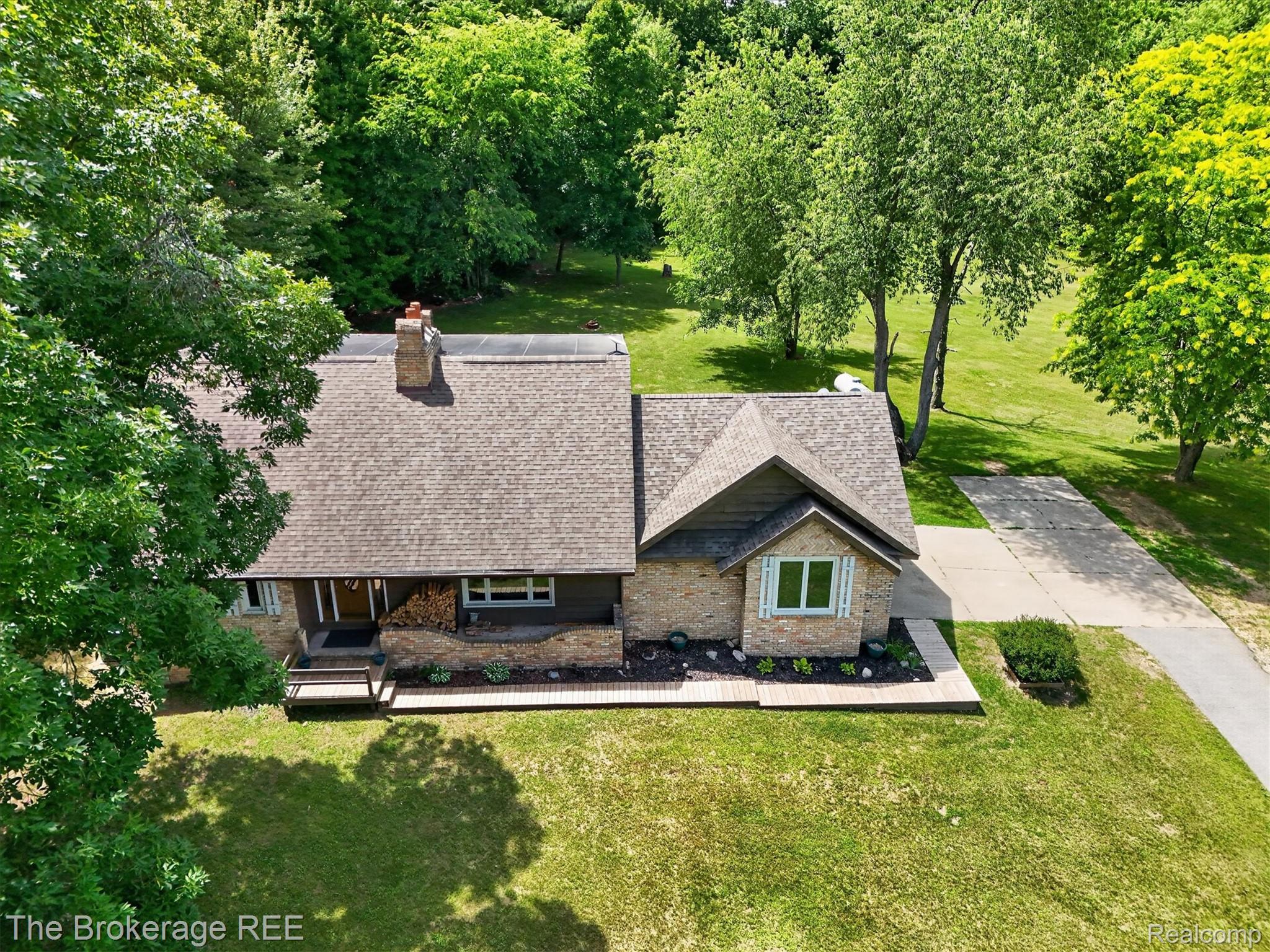 13269 North Genesee Road Clio, MI 48420 - Photo 52 of 67 55-13269-N-Genesee-Rd-WindowStill.jpg