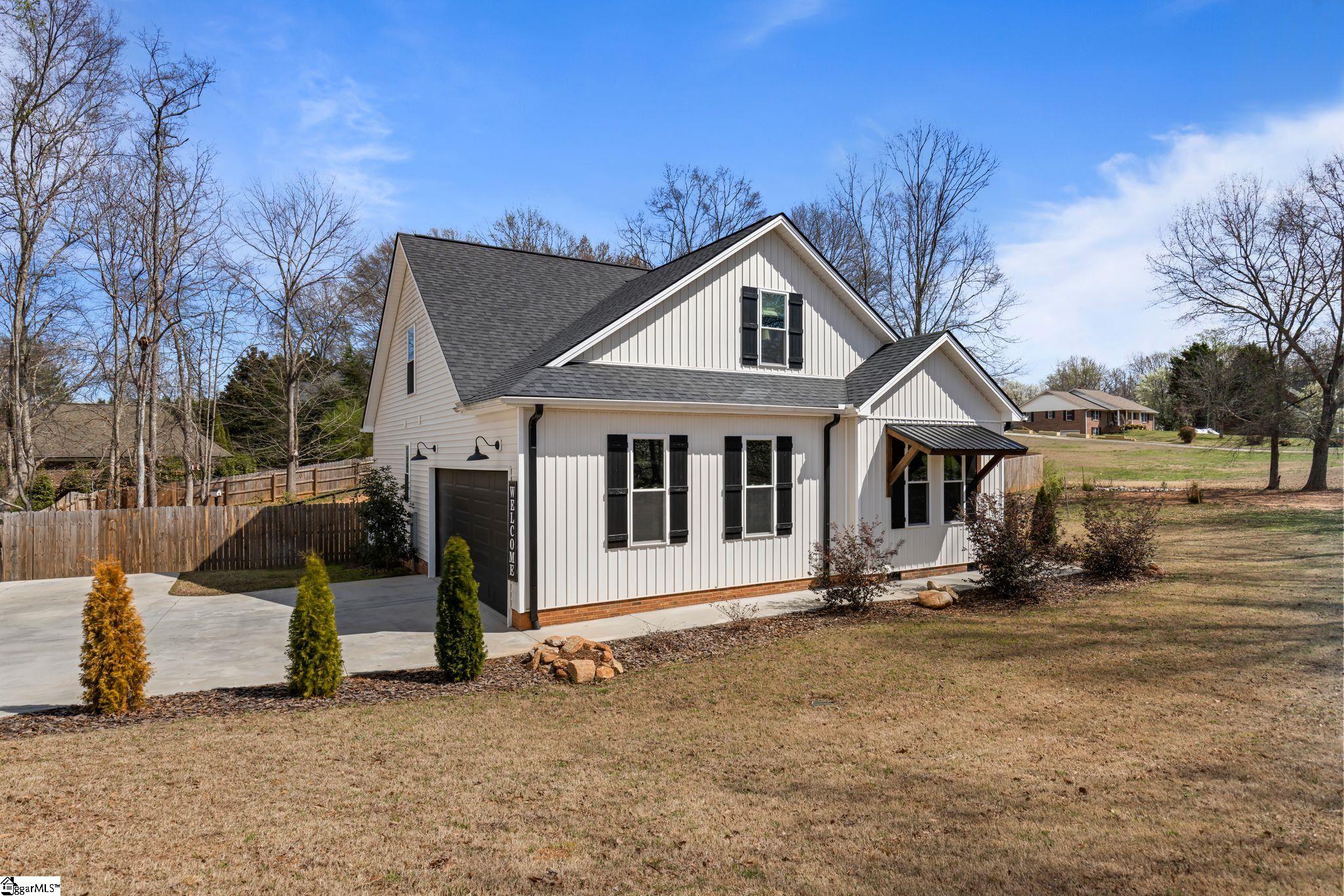 1347 Griffin Mill Road Easley, SC 29640 - Photo 3 of 49