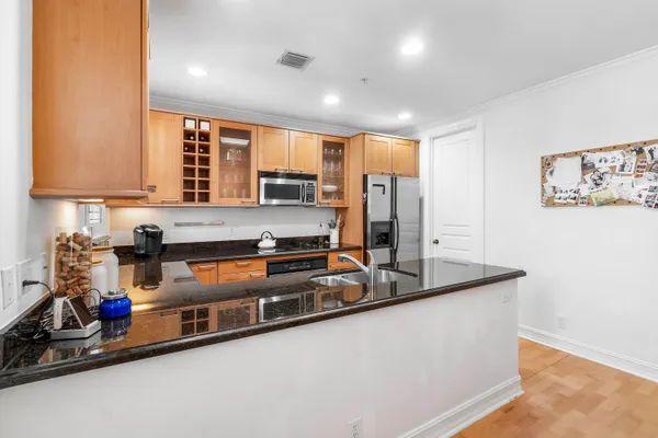 $975,000 | 375 East Mallory Circle, Delray Beach, FL 33483