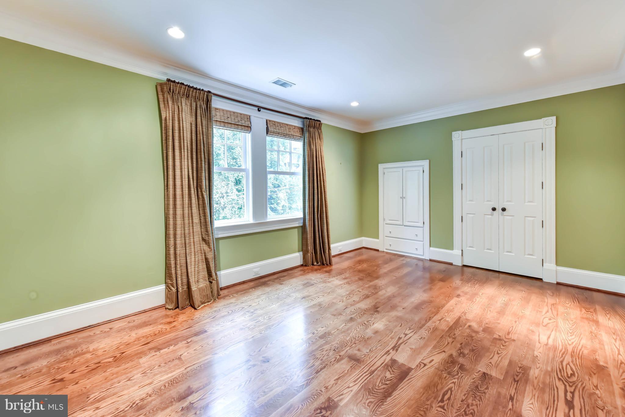 7615 Southdown Road Alexandria, VA 22308 - Photo 50 of 80 Bedroom# 3 with custom built-in's