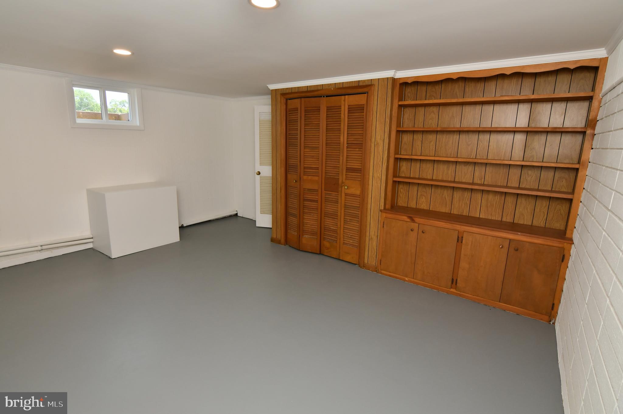 437 Beechcroft Road Winchester, VA 22601 - Photo 39 of 52 a view of an empty room with closet