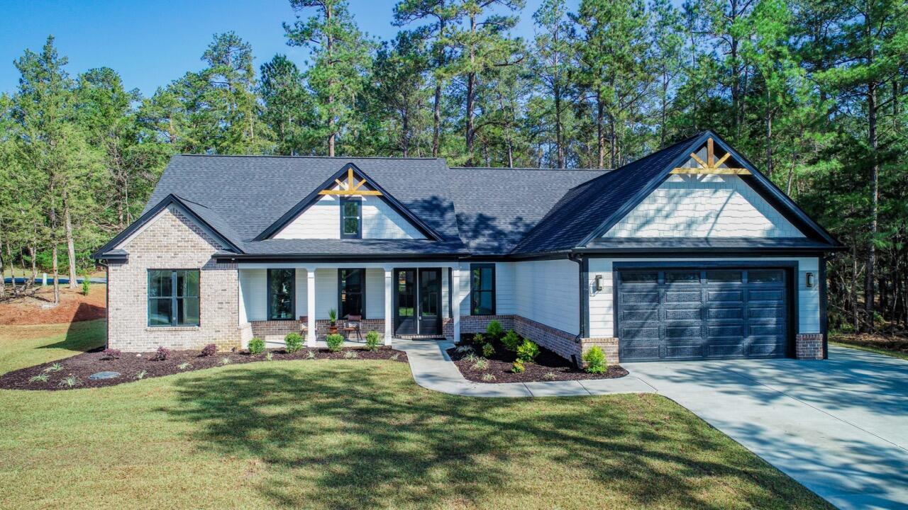 305 Wellington Court McCormick, SC 29835 - Photo 1 of 23 DJI_0150 Large