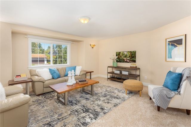 $1,150,000 | 1302 131st Street Southeast, Everett, WA 98208