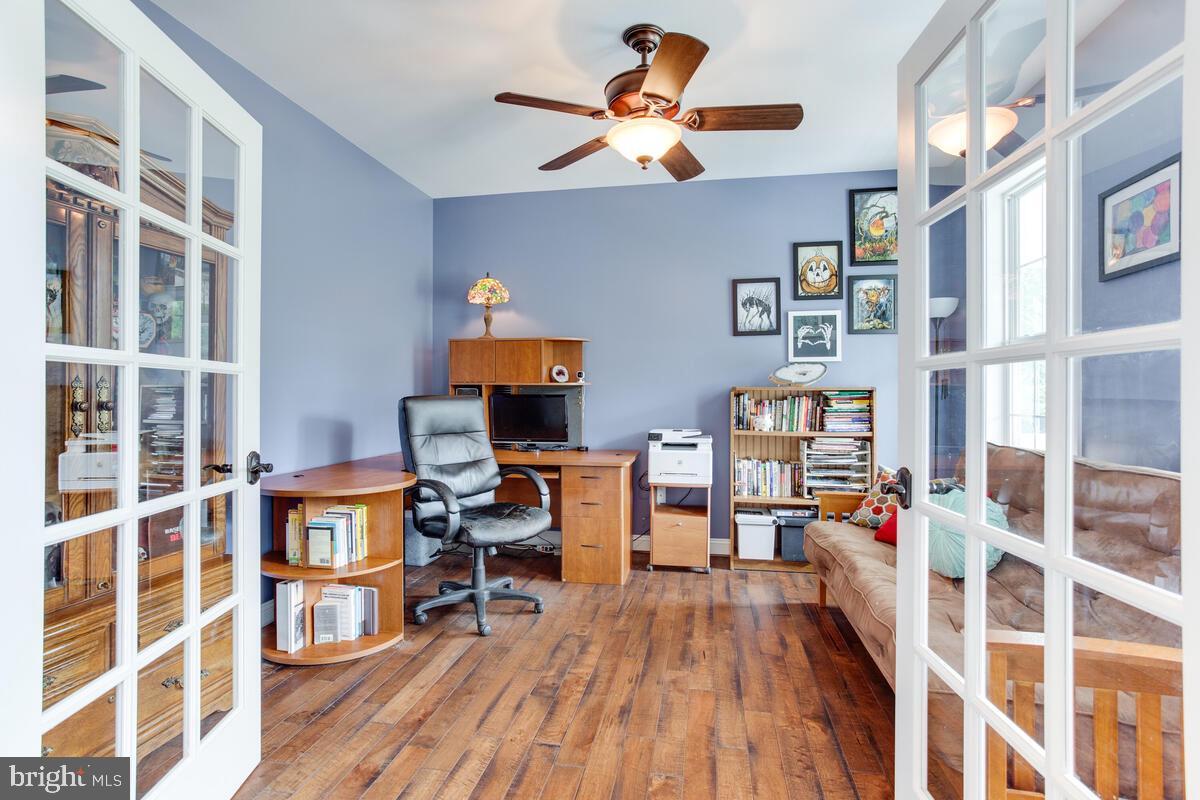 5253 Sheridan Point Road Prince Frederick, MD 20678 - Photo 9 of 80 Gallery Image 9