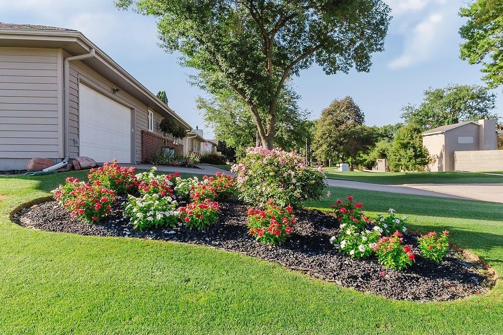 1701 Imperial Road Norfolk, NE 68701 - Photo 2 of 50 Gallery Image 2