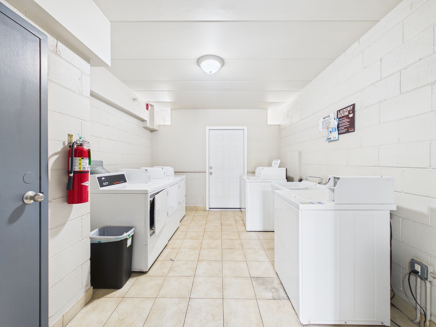 2210 South Goebbert Road, Unit 226 Arlington Heights, IL 60005 - Photo 28 of 47 Gallery Image 28
