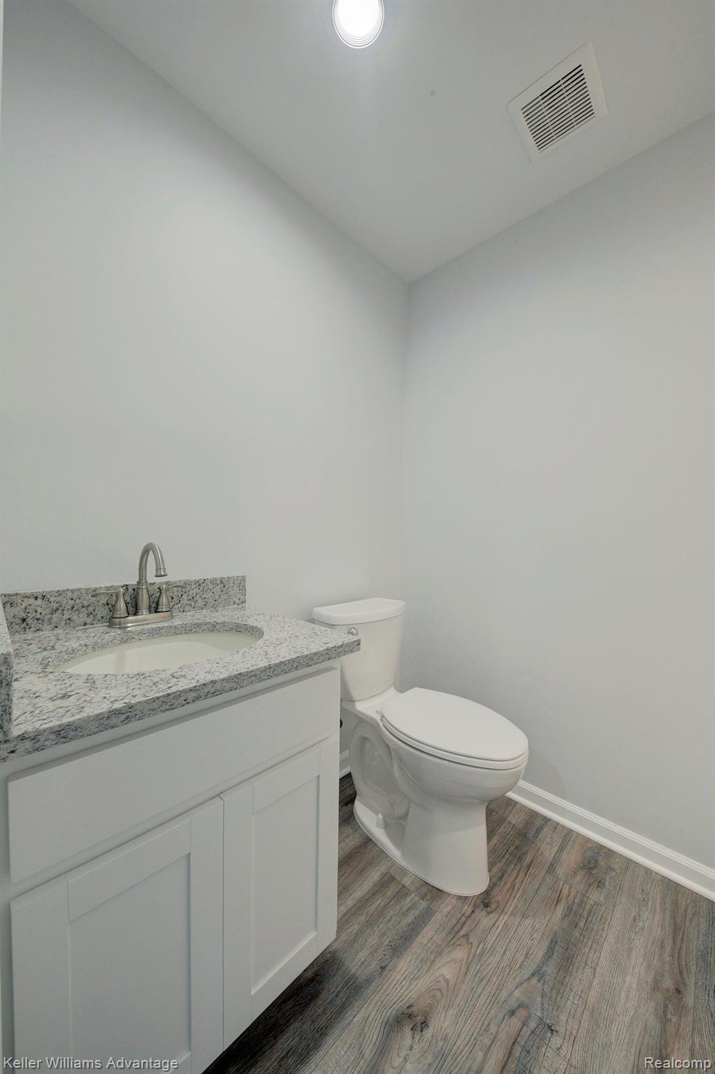 21112 Gill Road Farmington, MI 48335 - Photo 14 of 27 Gill - Full bath