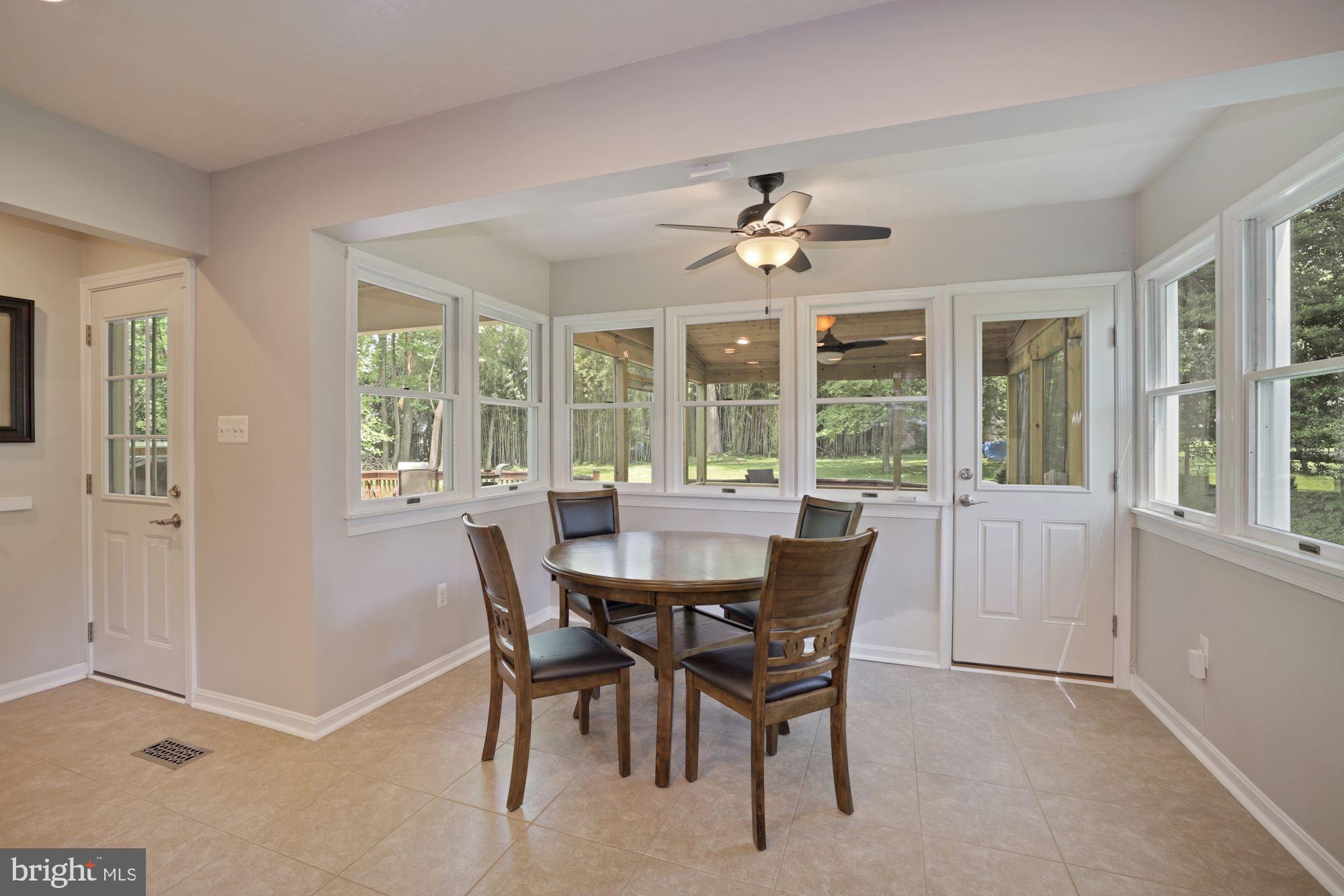 2649 Five Oaks Road Vienna, VA 22181 - Photo 17 of 46 Breakfast Room