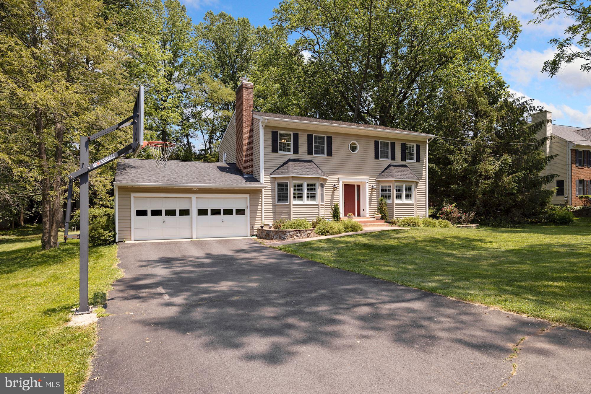 2649 Five Oaks Road Vienna, VA 22181 - Photo 3 of 46 Front Exterior