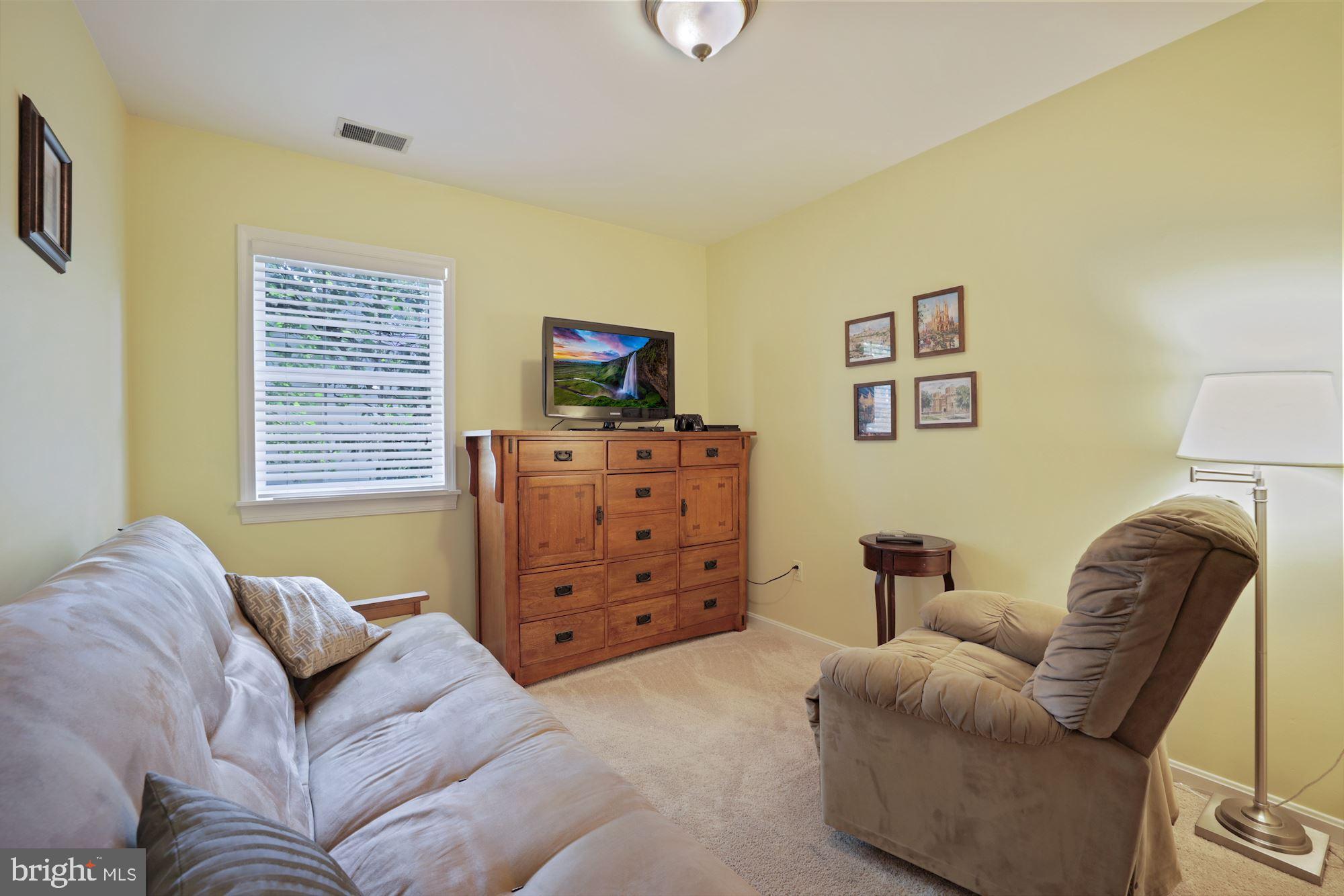2649 Five Oaks Road Vienna, VA 22181 - Photo 31 of 46 Fourth Bedroom
