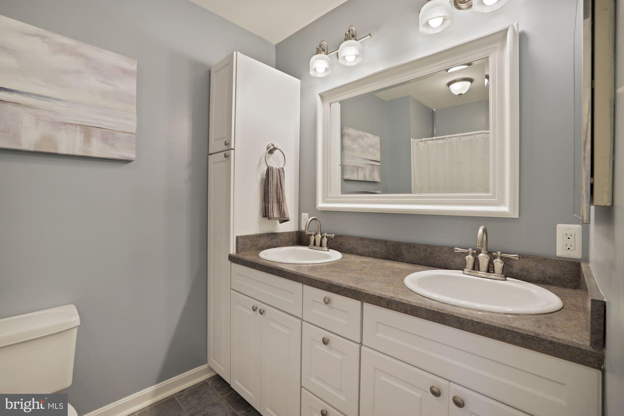 2649 Five Oaks Road Vienna, VA 22181 - Photo 33 of 46 Full Bath