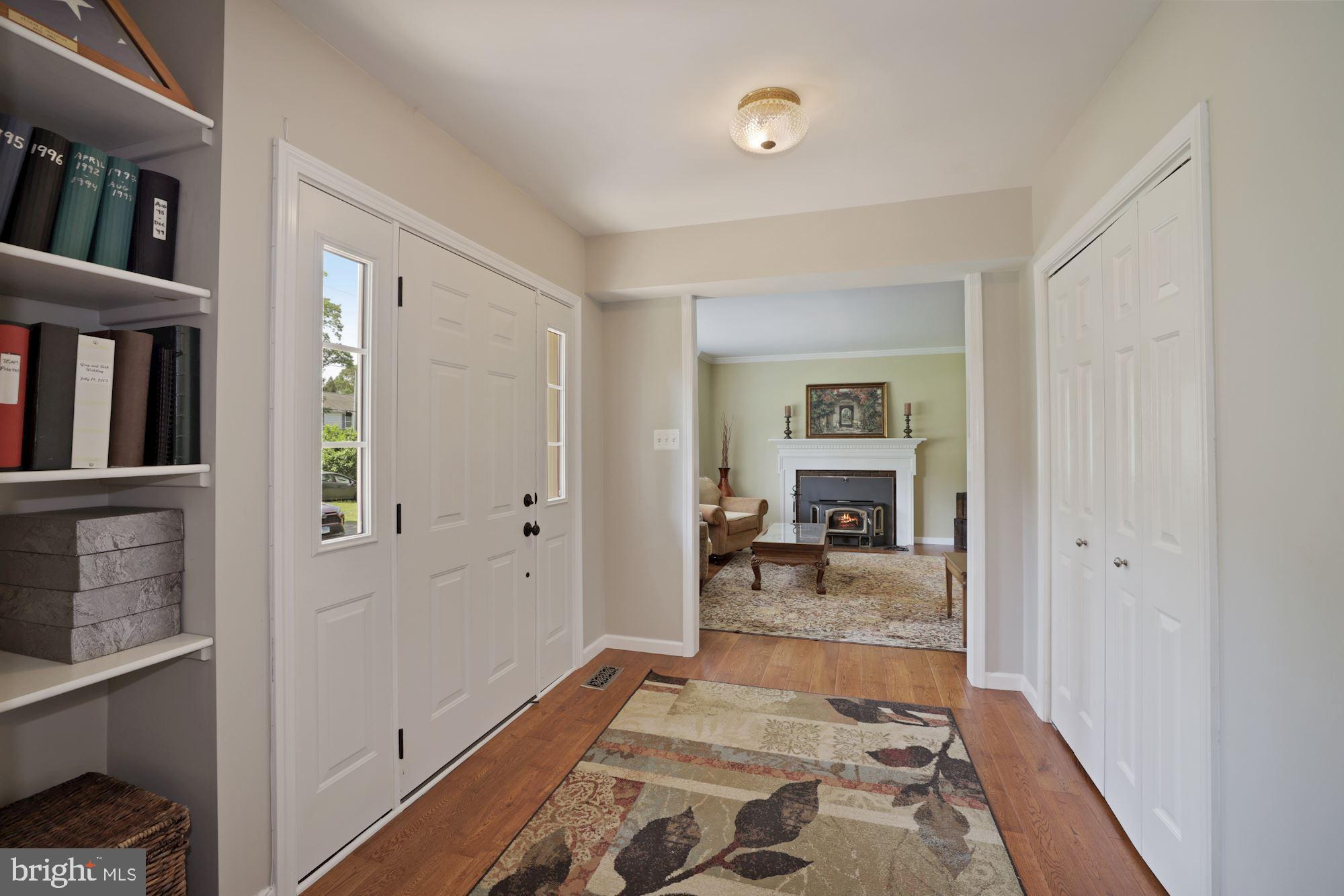 2649 Five Oaks Road Vienna, VA 22181 - Photo 5 of 46 Foyer
