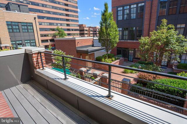 $1,050,000 | 314 3rd Street, Alexandria, VA 22314