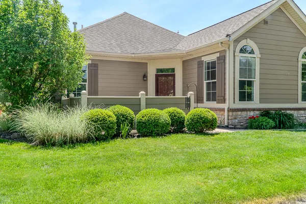 $500,000 | 873 Bridge Crest Drive Southeast, Unit 8, Ada, MI 49301