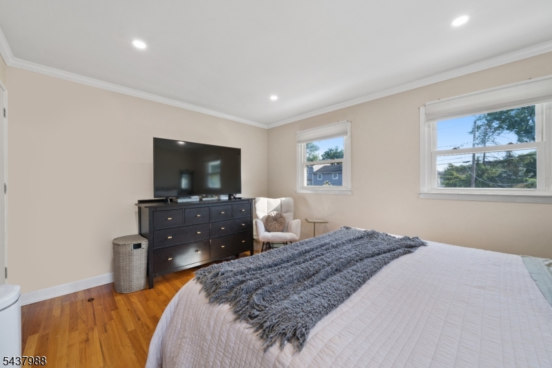 119 Rutgers Place Clifton, NJ 07013 - Photo 14 of 31