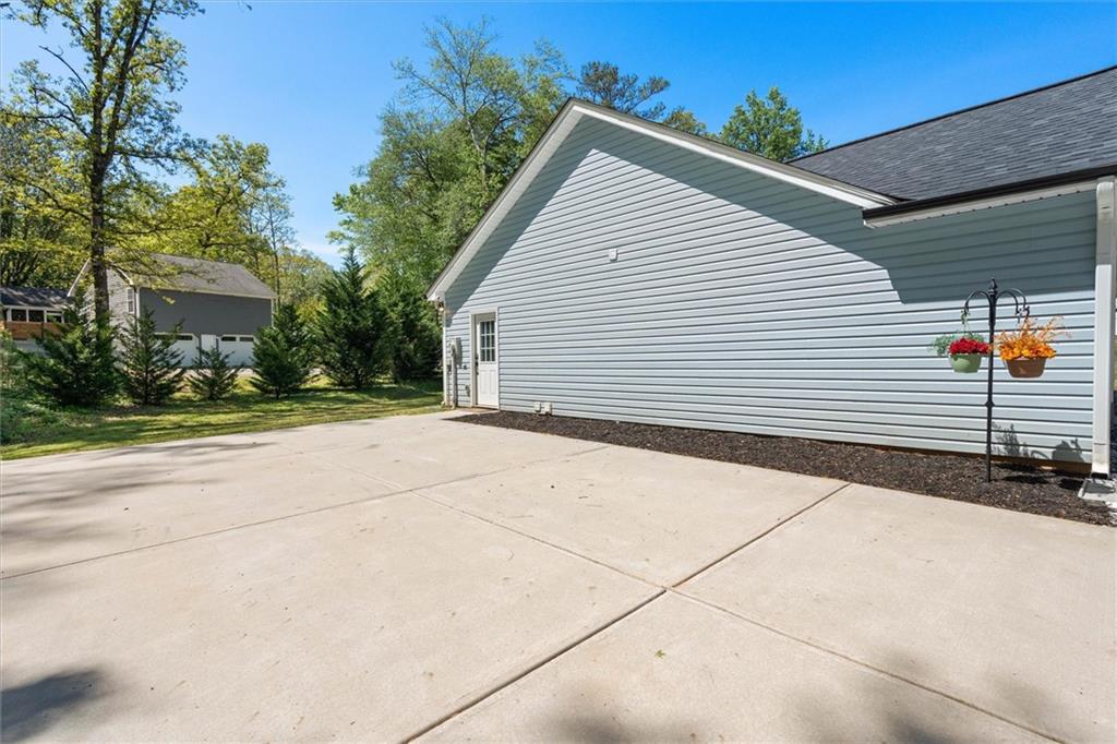 1195 Plowshare Road Carrollton, GA 30117 - Photo 36 of 47