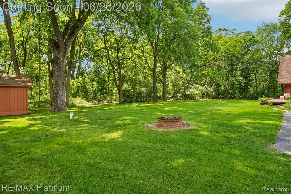 6100 Oak Valley Road Brighton, MI 48116 - Photo 36 of 47