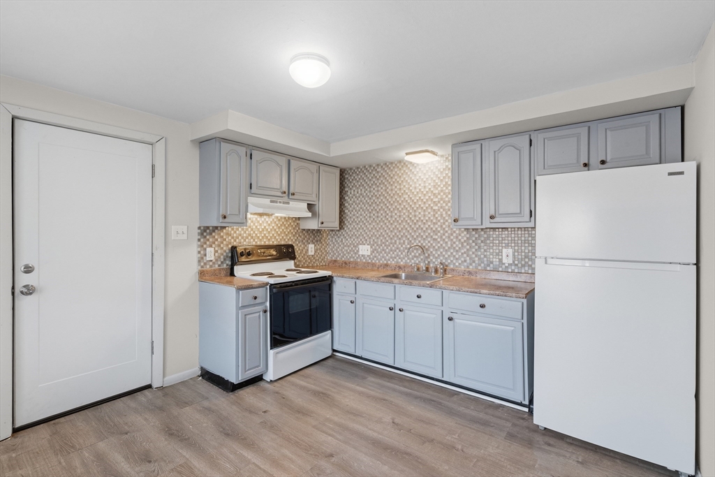 120 Orchard Street, Unit B Springfield, MA 01107 - Photo 4 of 13
