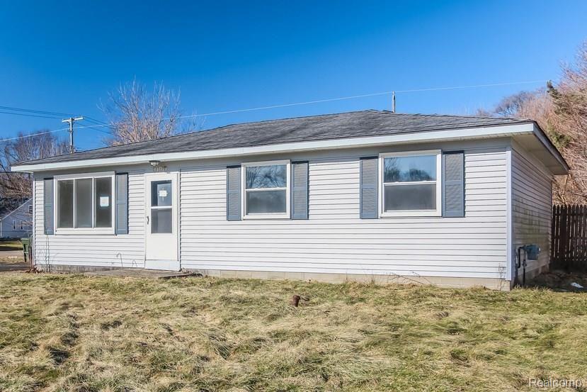 3190 Eastern Avenue Rochester, MI 48307 - Photo 4 of 25 004-5364307-small.jpg