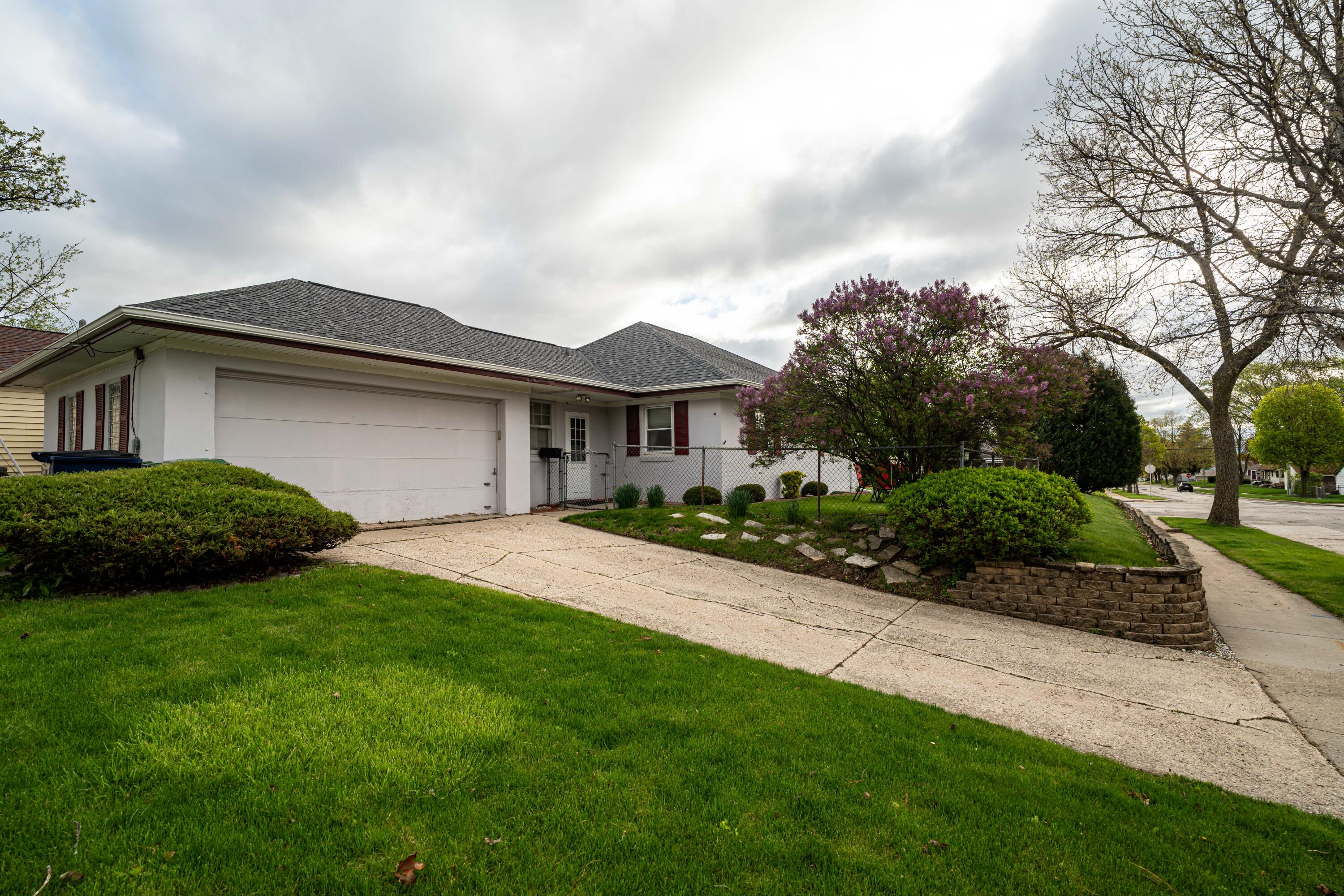 2777 South 68th Street Milwaukee, WI 53219 - Photo 15 of 16 Attached 2 car garage