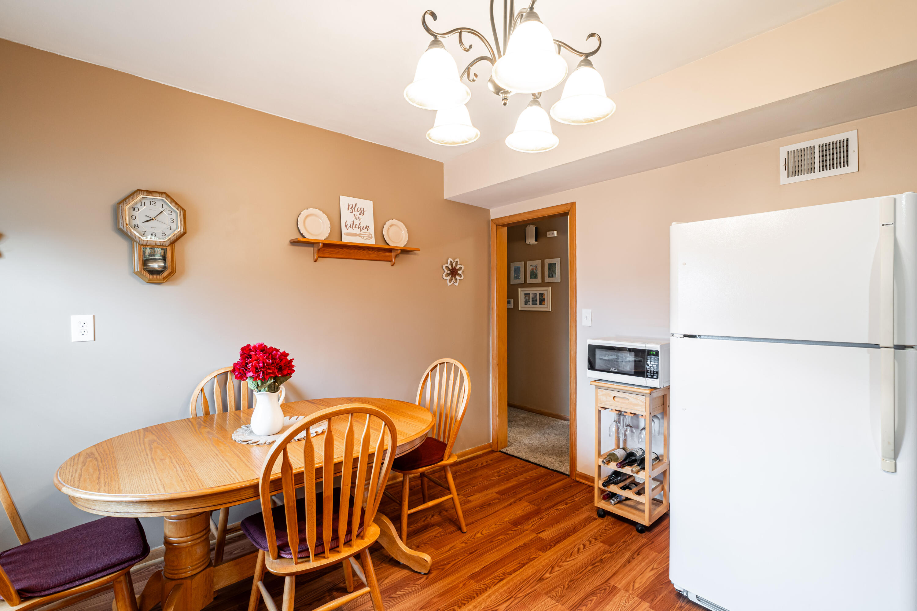 2777 South 68th Street Milwaukee, WI 53219 - Photo 6 of 16 Eat in Kitchen