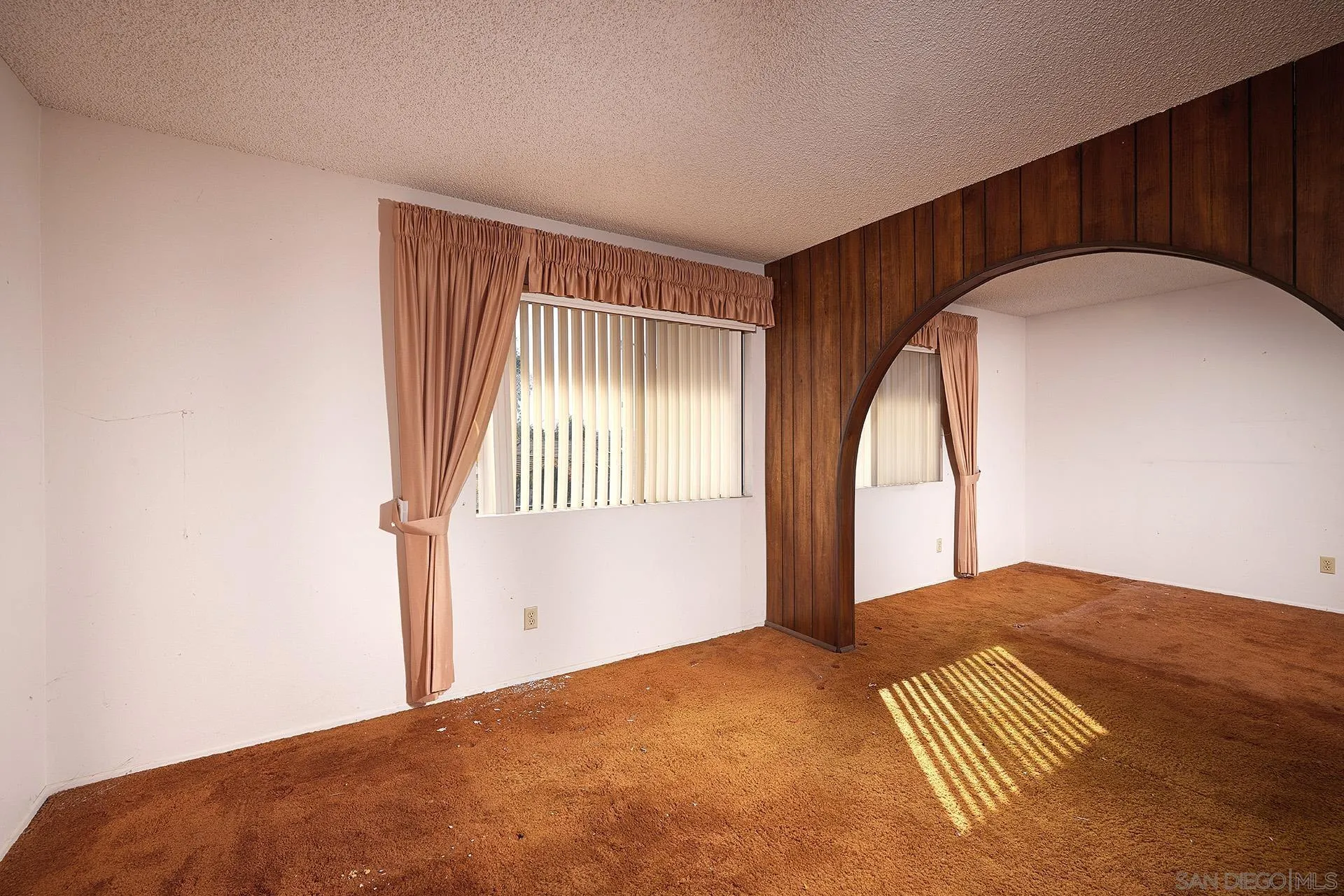 138 Townwood Way Encinitas, CA 92024 - Photo 12 of 48 a bedroom with a bed and a large window