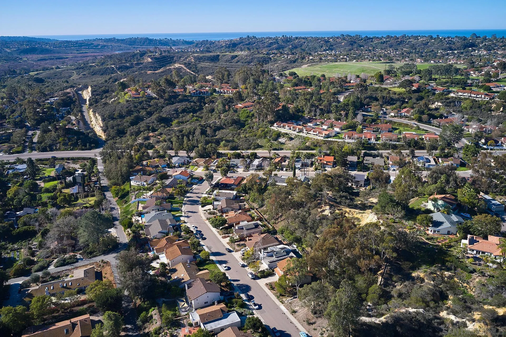 138 Townwood Way Encinitas, CA 92024 - Photo 44 of 48 an aerial view of multiple house