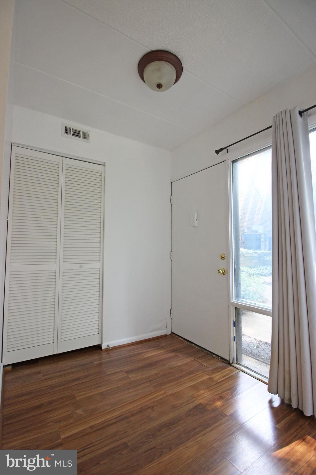 11607 Windbluff Court Reston, VA 20191 - Photo 24 of 30